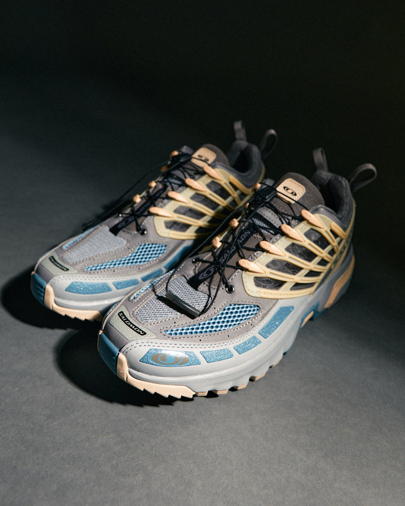 M2002RMW Mules Navy & Marblehead Grey by New Balance | Couverture 