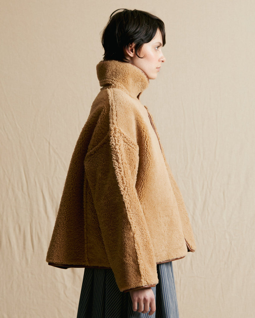 Stage Beanie Biscuit by mfpen | Couverture & The Garbstore