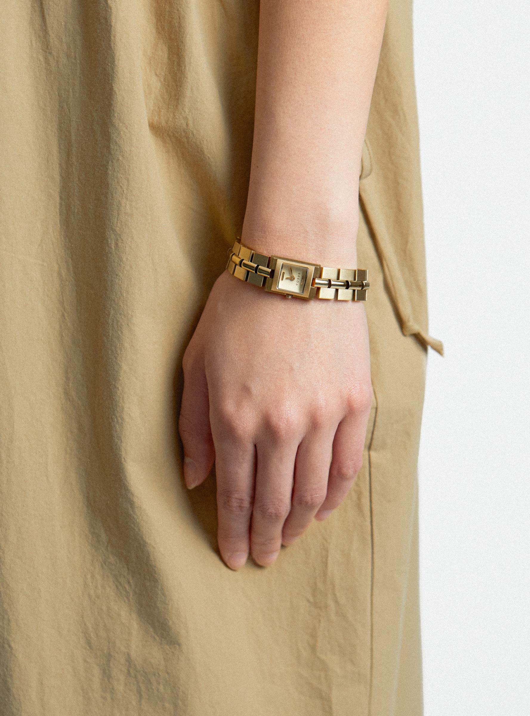 Relic Watch Gold by BREDA Couverture The Garbstore