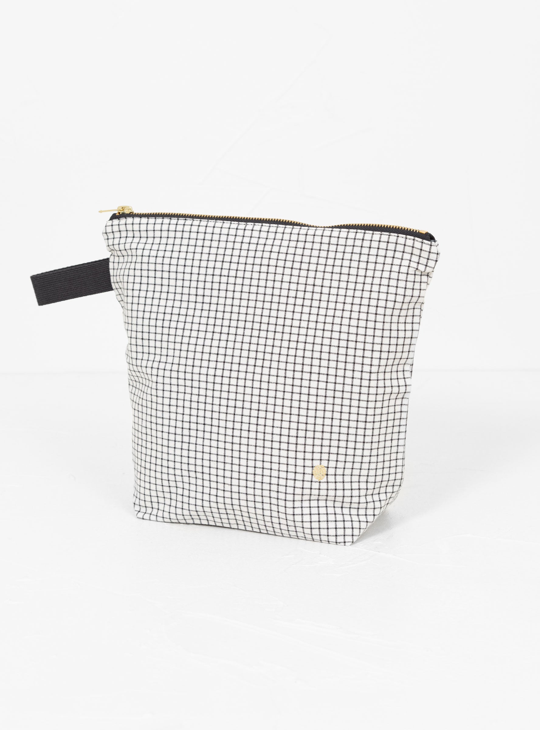 Toiletry Bag GM Black & White Check by La Cerise Sur Le Gateau Couverture & The Garbstore