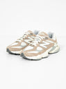 U9060HSB Sneakers Driftwood & Stone Pink by New Balance | Couverture & The Garbstore