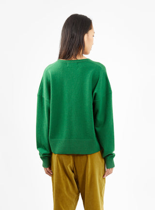 N°224 Clash Sweater Weed Green by Extreme Cashmere | Couverture & The Garbstore