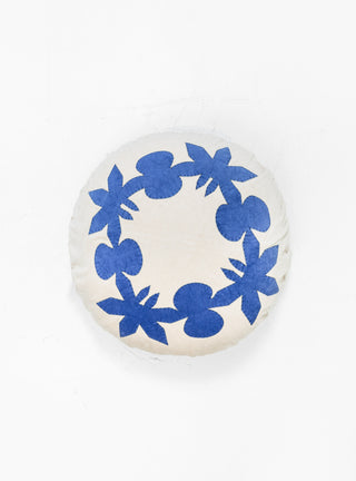 Kaya Cushion White & Blue by Christina Lundsteen | Couverture & The Garbstore