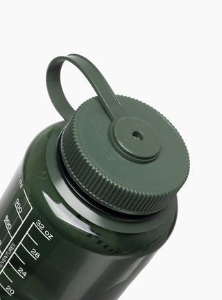& Nalgene Bottle 32oz Dark Green by forét | Couverture & The Garbstore