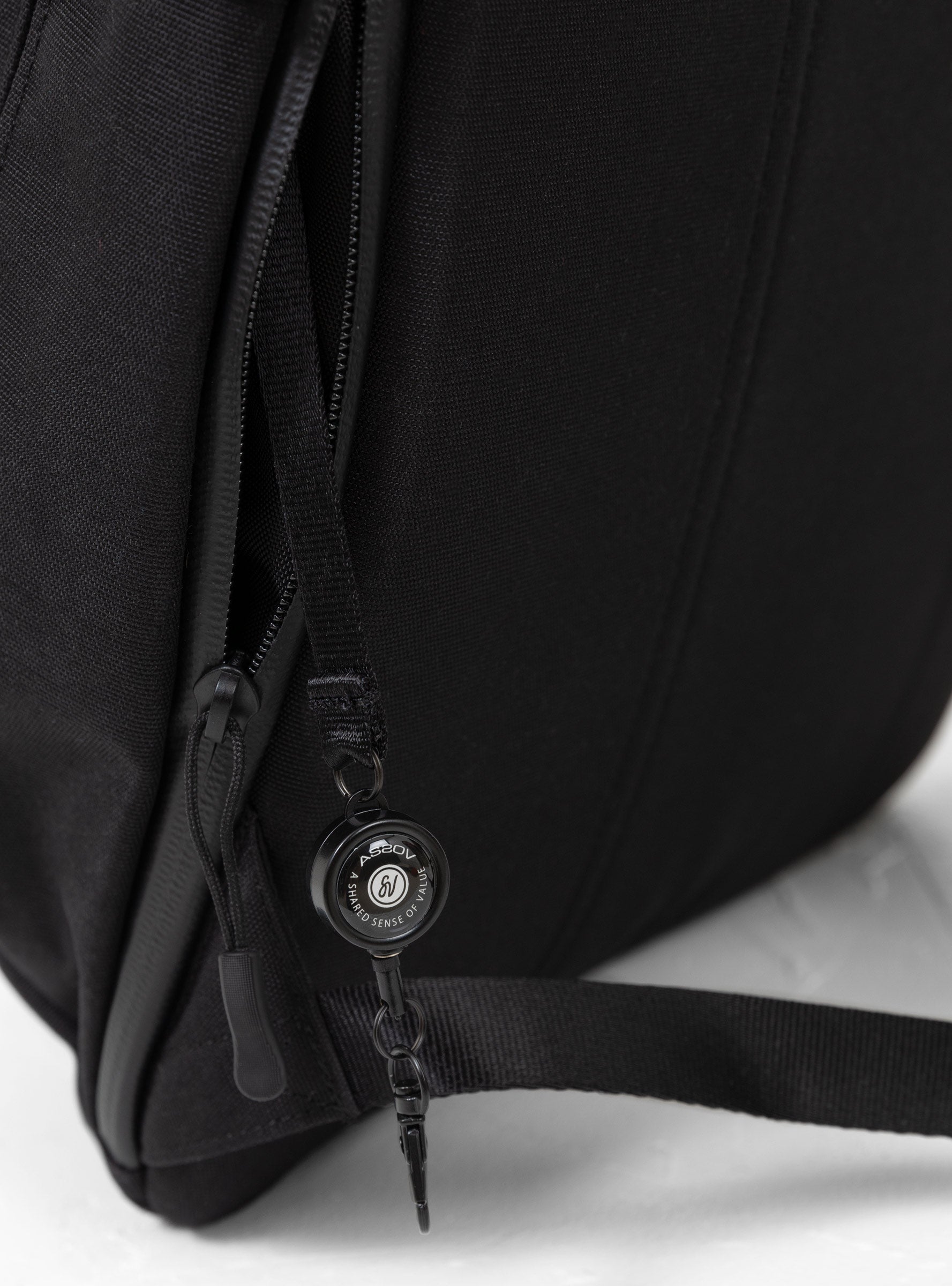 AS2OV STANDARD DAYPACK ブラック Cordura Standard Daypack Black by AS2OV | Couverture & The Garbstore