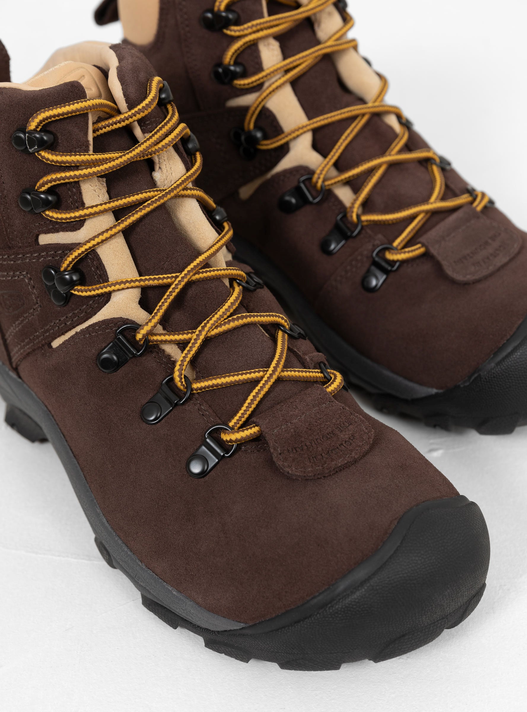 x Mountain Research Pyrenees Boot Brown1