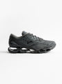 Wave Prophecy LS Iron Gate/Black/Black Sand at Mizuno at Couverture & The Garbstore
Side 