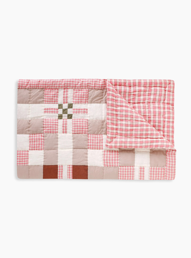 The Ffion Quilt in Peony from Projektityyny at Couverture & The Garbstore
front 