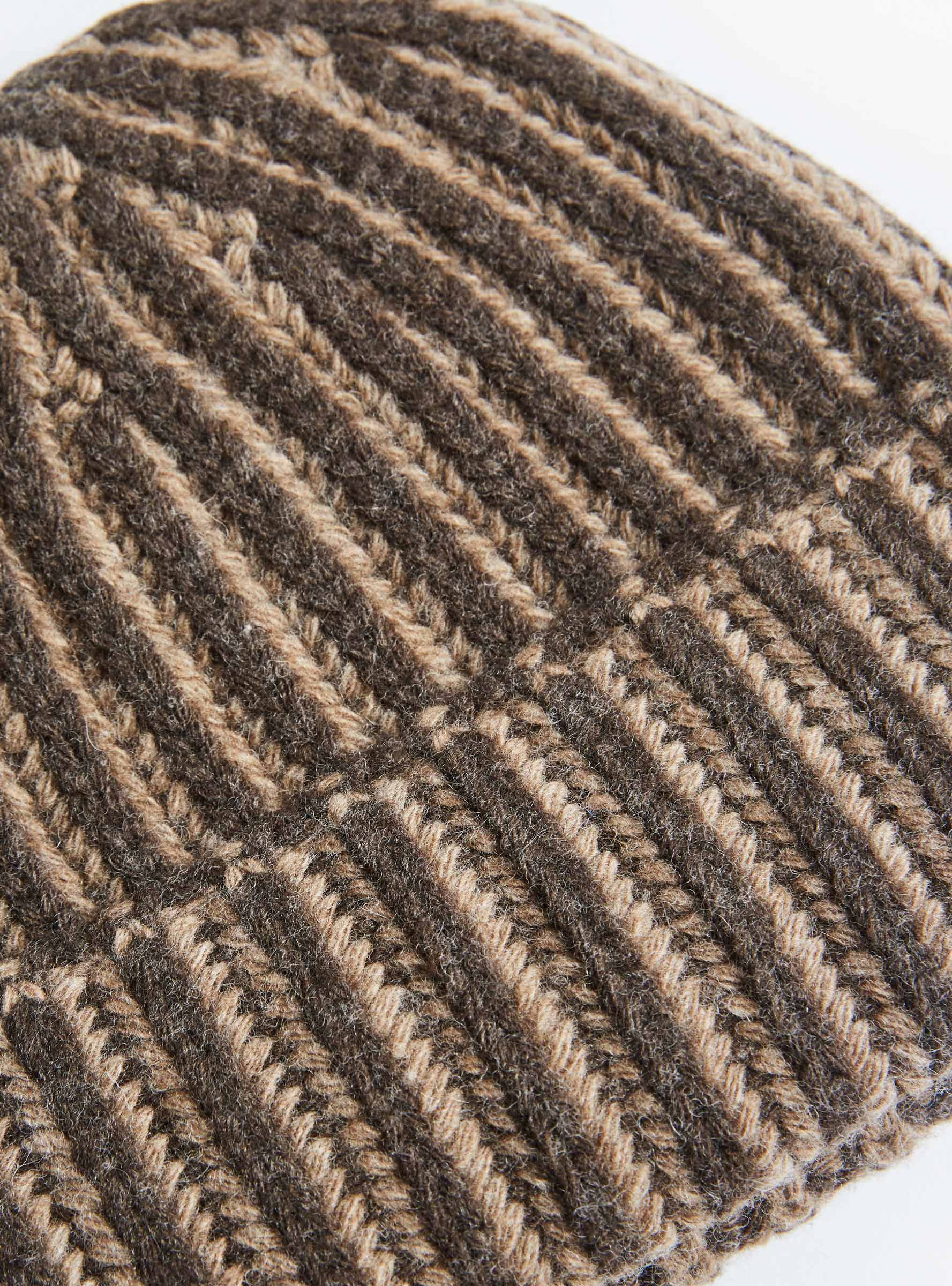 Stage Beanie Biscuit by mfpen | Couverture & The Garbstore