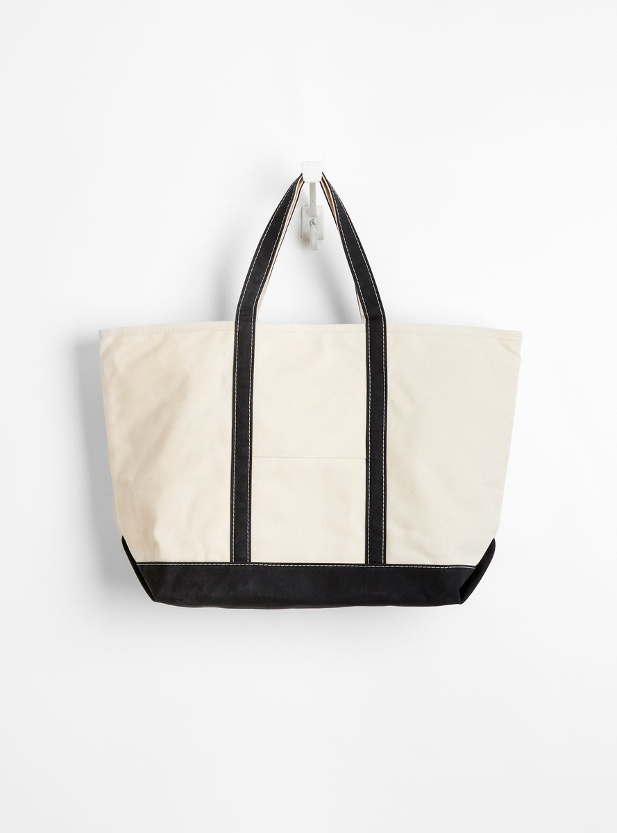 Base Field Tote (L) White and Black by This is a(n) | Couverture
