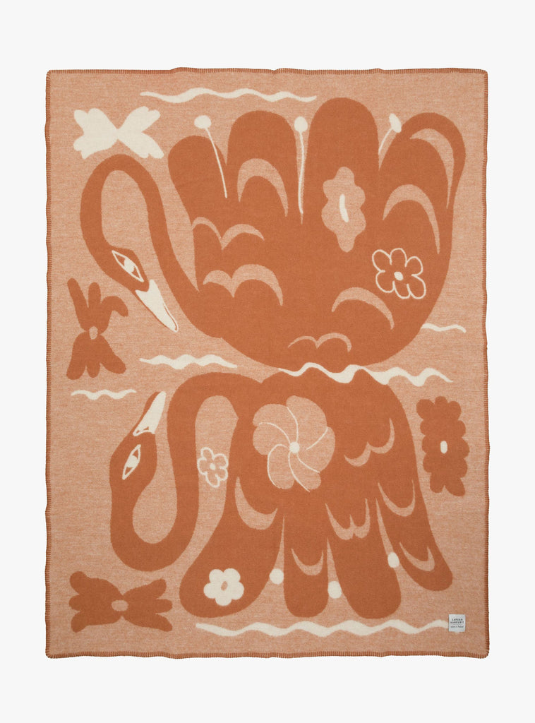 The Kaksin Wool Blanket from Lapuan Kankurit at Couverture & The Garbstore
front 