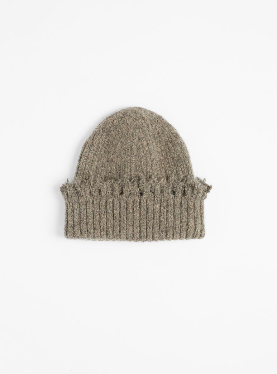 Fray Beanie Rock by Lauren Manoogian | Couverture & The Garbstore