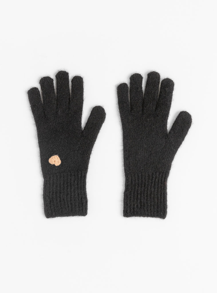 The Cashmere Heart Gloves in Black from Hansel from Basel at Couverture & The Garbstore
front 
