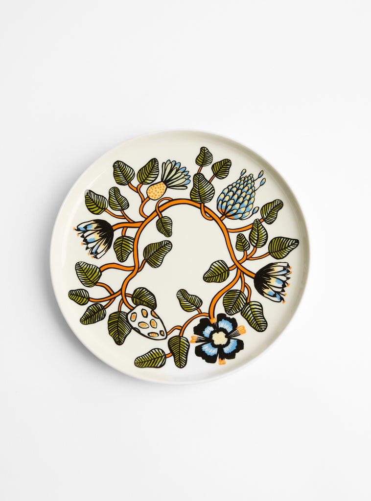 The Oiva Tiara Plate 25cm from Marimekko at Couverture & The Garbstore
front 
