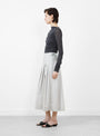 The Amalia Skirt from Soeur comes in Light Grey at Couverture & The Garbstore
model side 