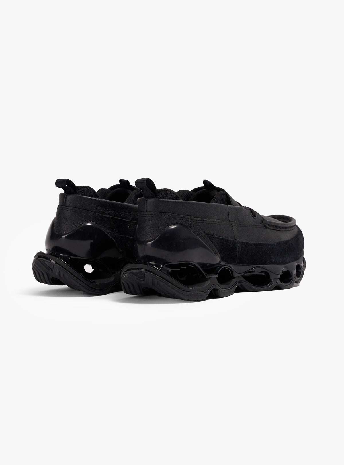 Wave Prophecy Moc Black by Mizuno | Couverture & The Garbstore 