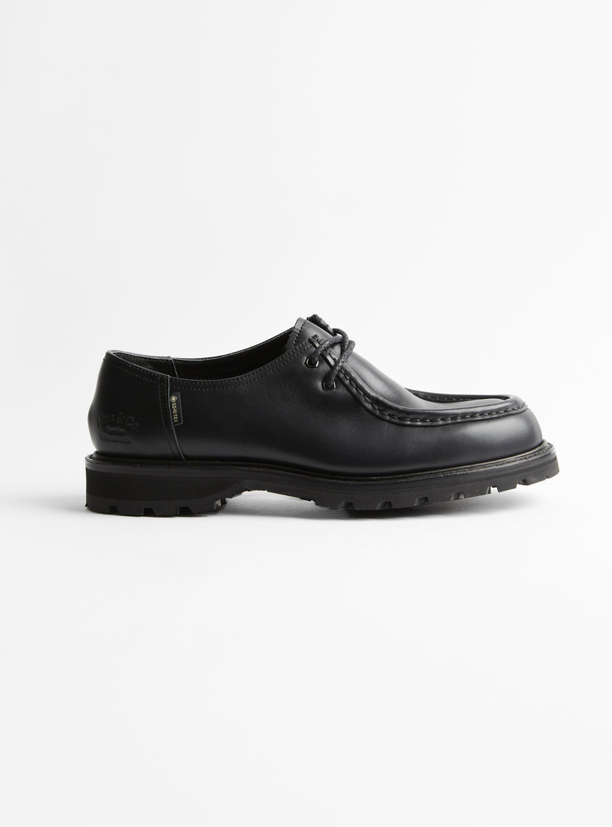 Tyrolean Shoe Black by REGAL Shoe & Co. | Couverture & The