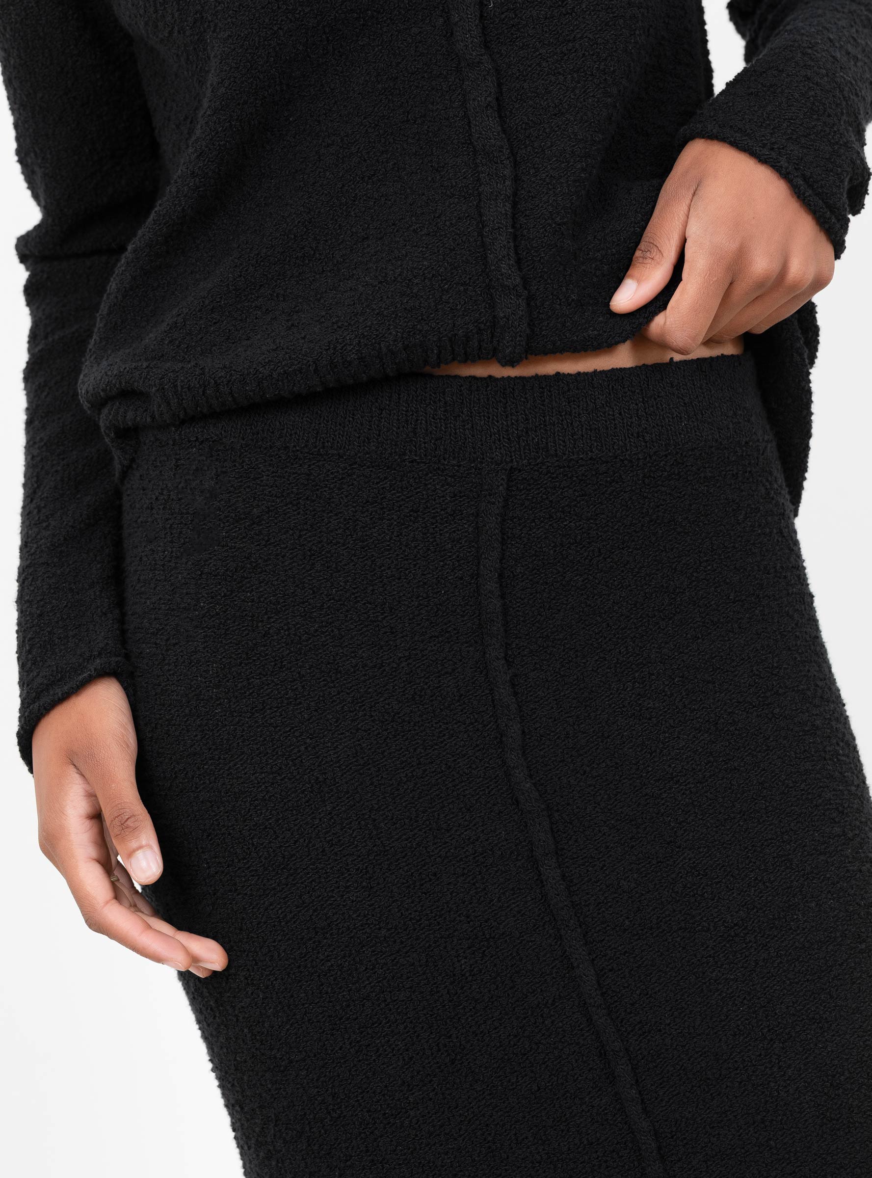 Boucle V Neck Jumper Black-Black-Lauren manoogian(model detail) at Couverture & The Garbstore [pos:4.jpg]