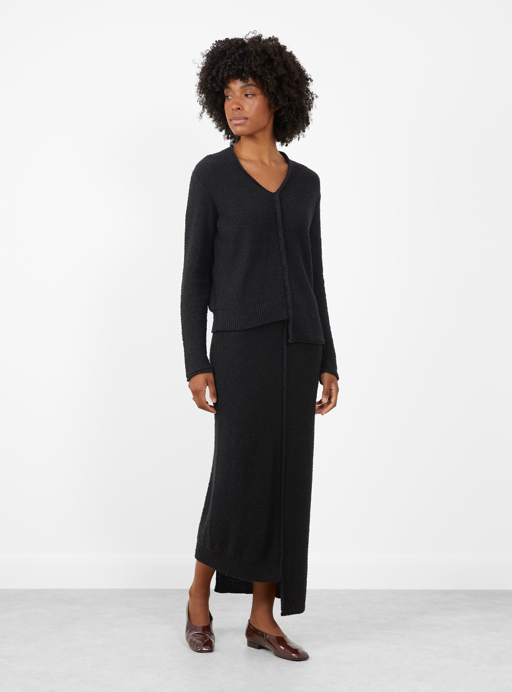 Boucle V Neck Jumper Black-Black-Lauren manoogian(model front) at Couverture & The Garbstore [pos:1.jpg]