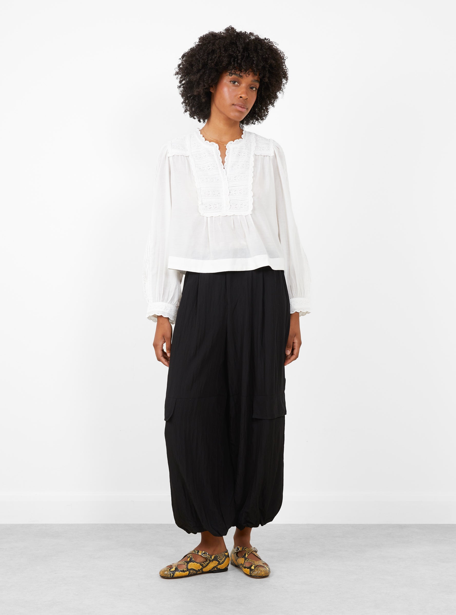 Eliza Solid Long Sleeve Top White-White-Sea(model front) at Couverture & The Garbstore [pos:1.jpg]