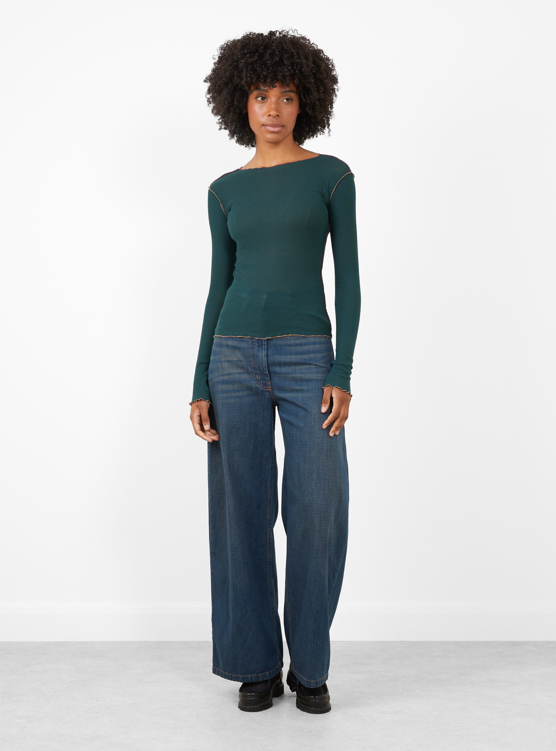 Vein Long Sleeve Tee Hirsu GreenHirsu GreenBASE (model front) at Couverture & The Garbstore [pos:1.jpg]