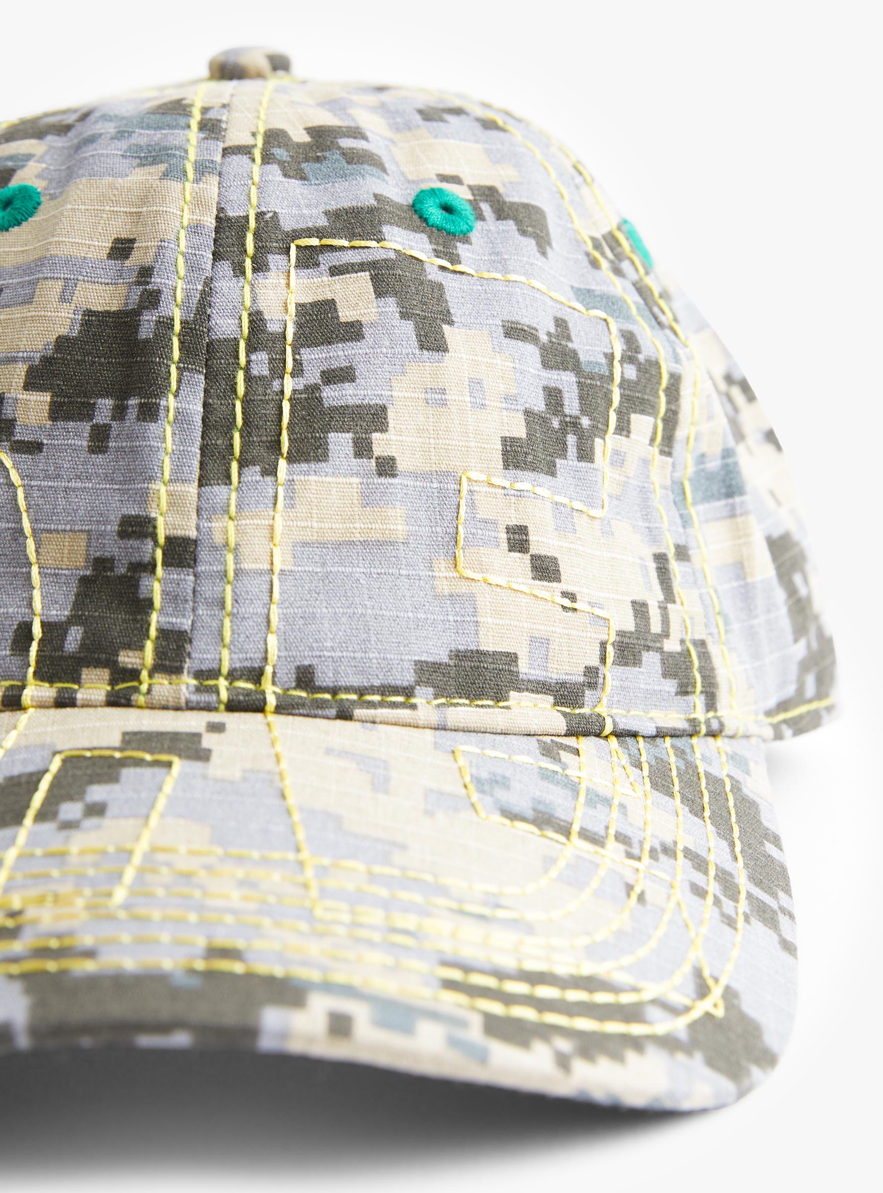 Vapor 6 Panel Cap-Mojave Digicamo & Yellow-B.EAUTIFUL close up at Couverture & The Garbstore