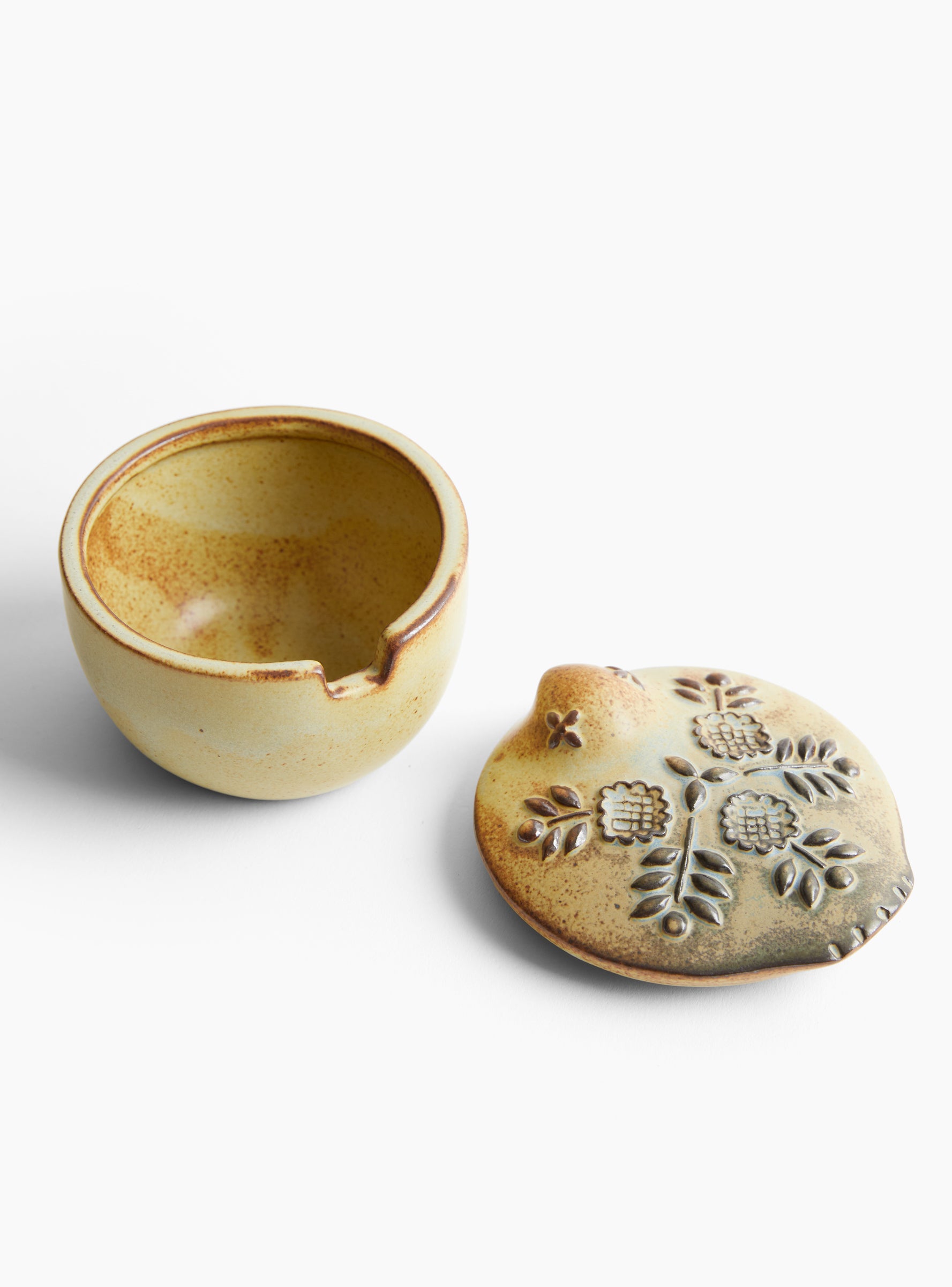 Sugar and Milk Containers C69 Beige KASHIWA_Open_Lid_View at Couverture & The Garbstore