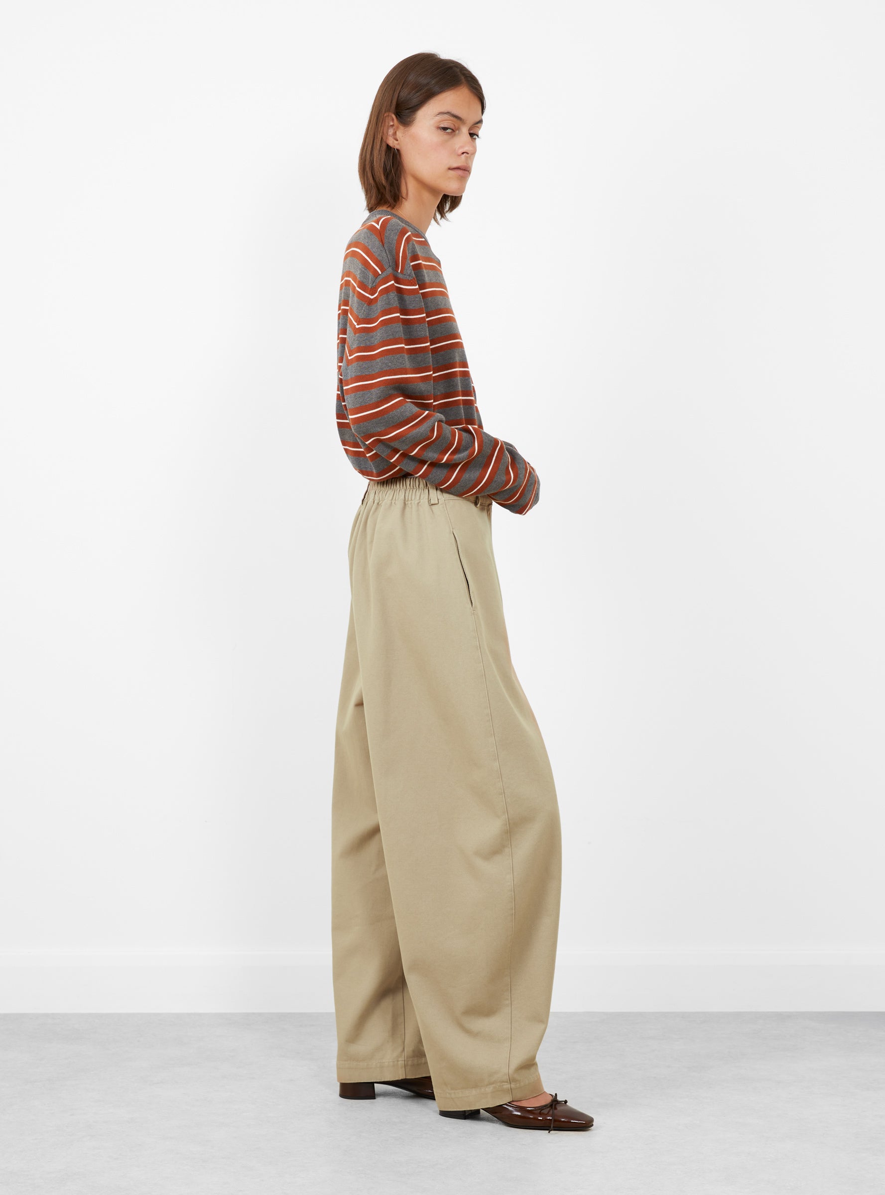 Cotton Curved Pants Camel Camel CORDERA (model side) at Couverture & The Garbstore