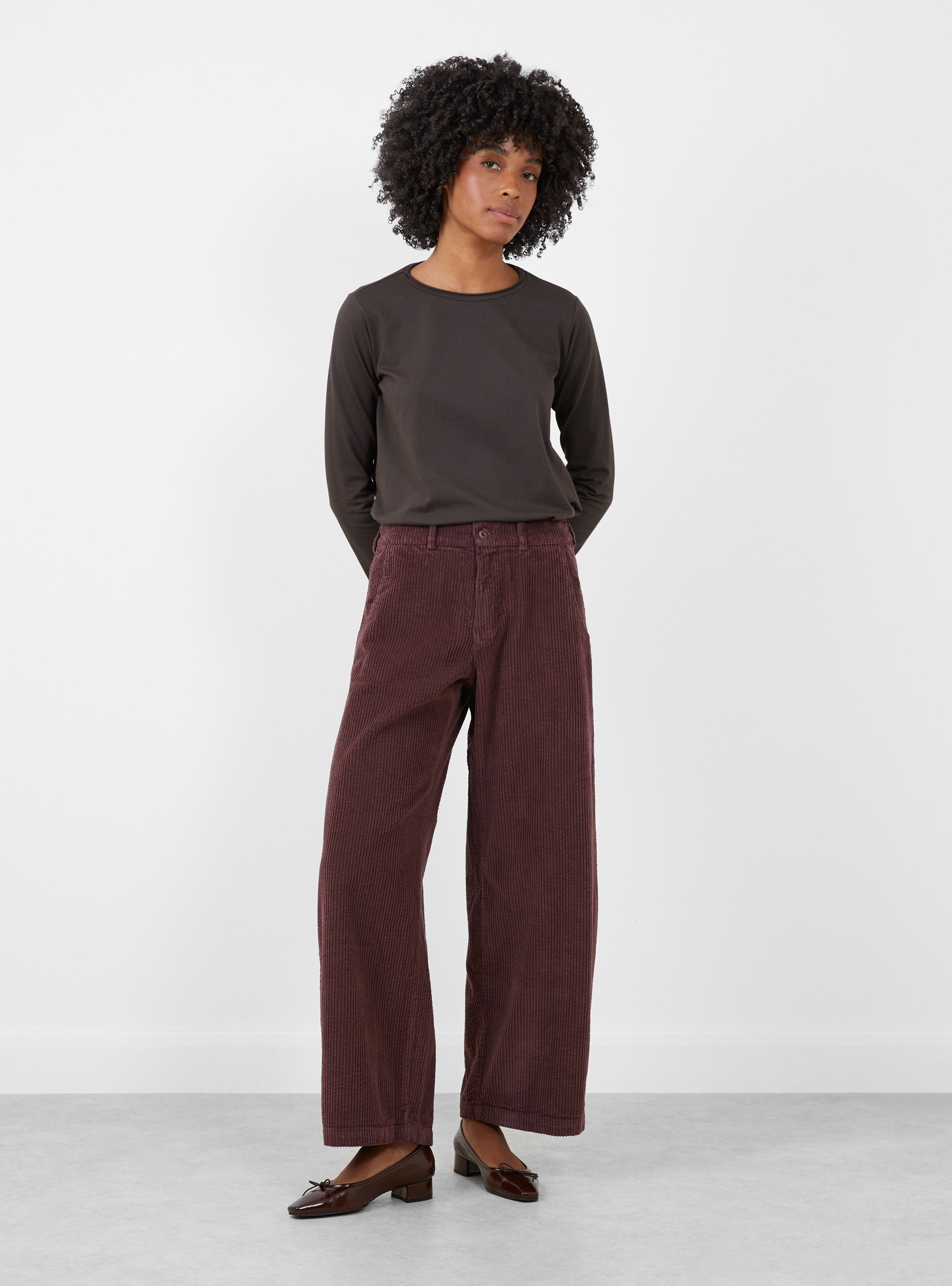 Panta Sbam Trousers Sasso Sasso LABO ART (model front) at Couverture & The Garbstore