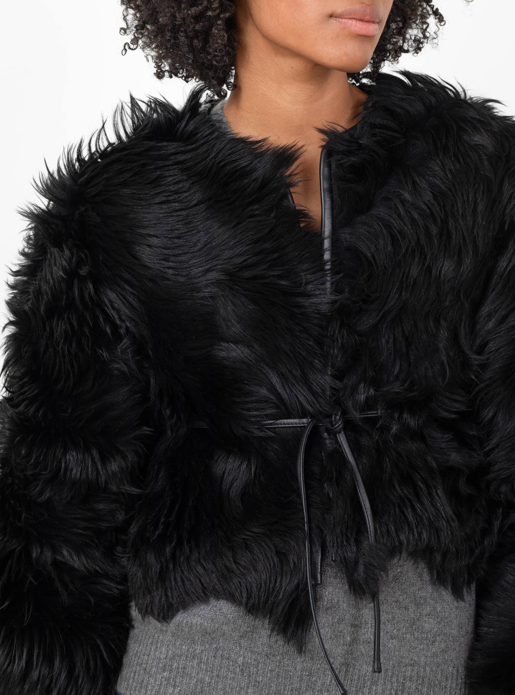 Rainer Shaggy Jacket Black Black Milena Silvano (closure close up) at Couverture & The Garbstore