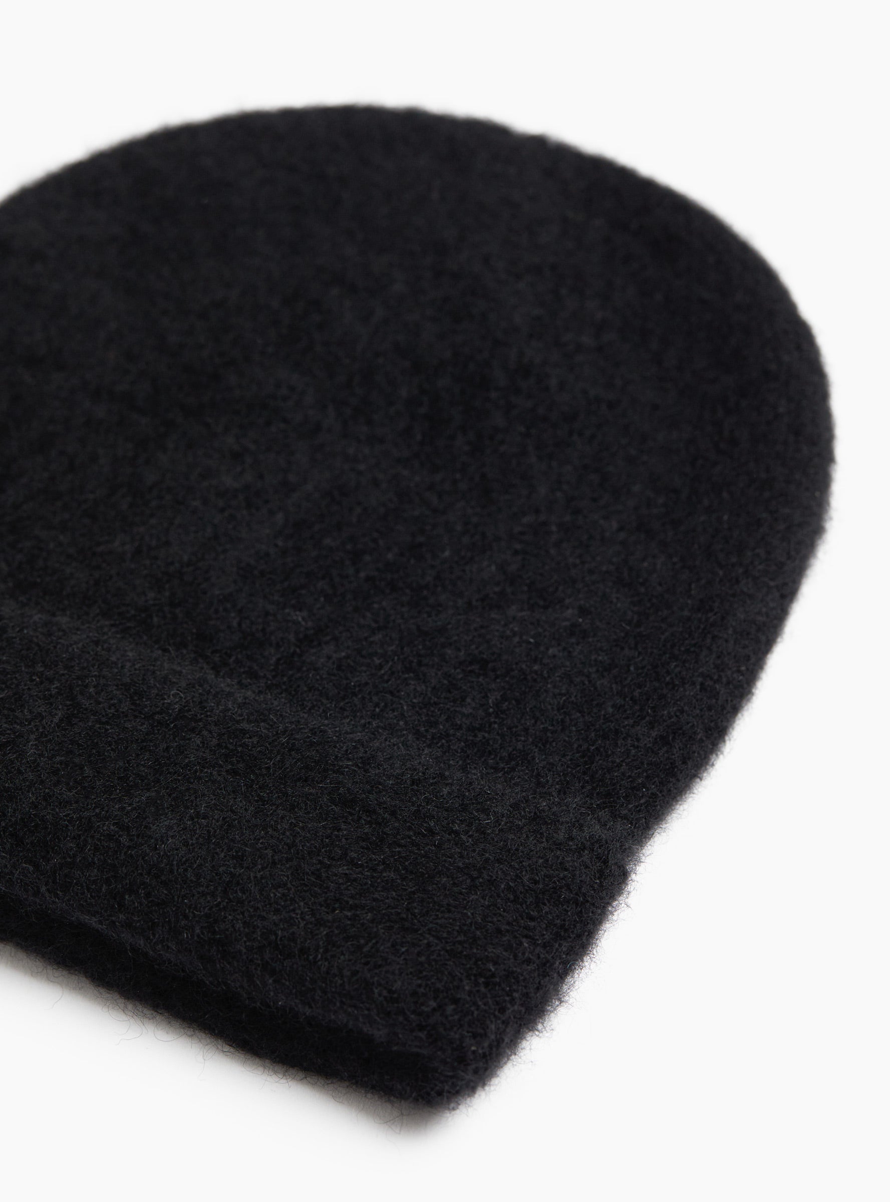 Cashmere Knit Cap Black Black MATURE HA (Fabric Detail) at Couverture & The Garbstore