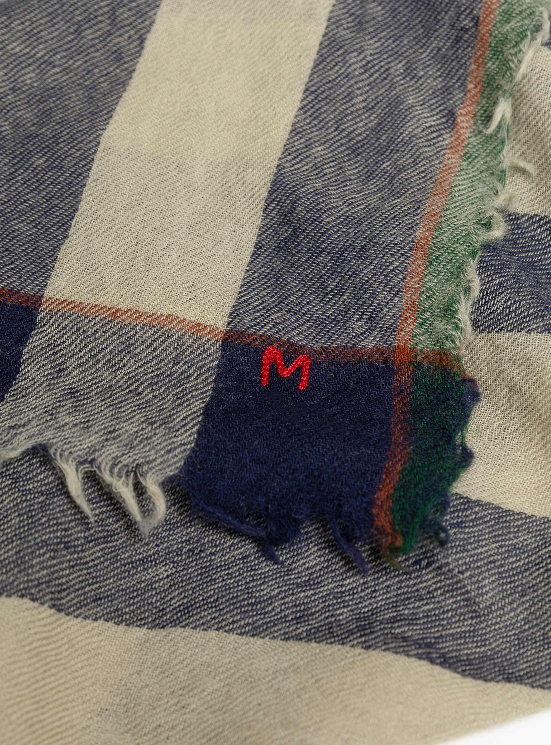 Phenix Scarf N°854 Celtic Celtic Moismont (embroidery detail) at Couverture & The Garbstore