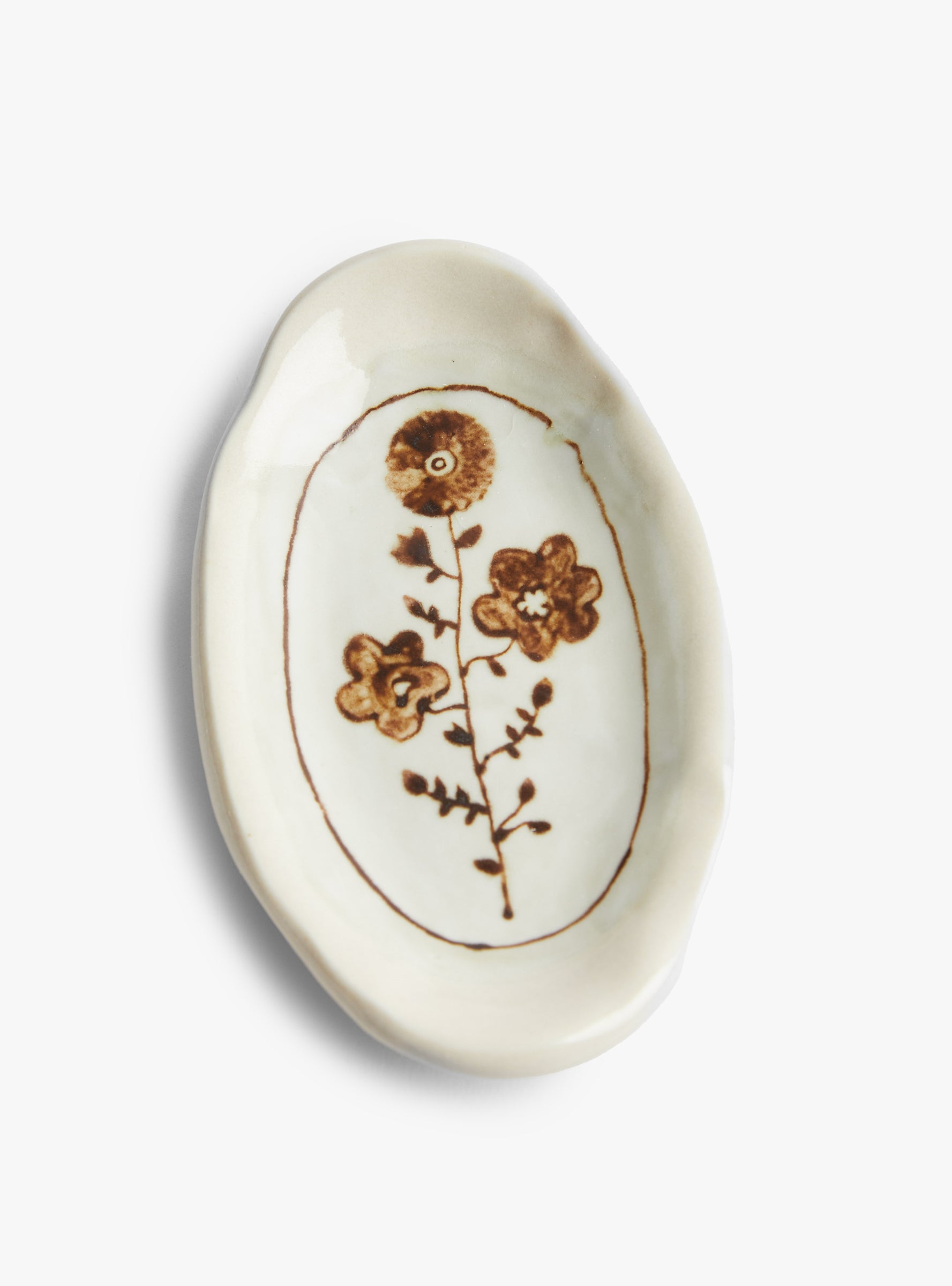 Alpage Petit Oval Tray n2 Beige Stephanie Dawn Matthias (top view) at Couverture & The Garbstore