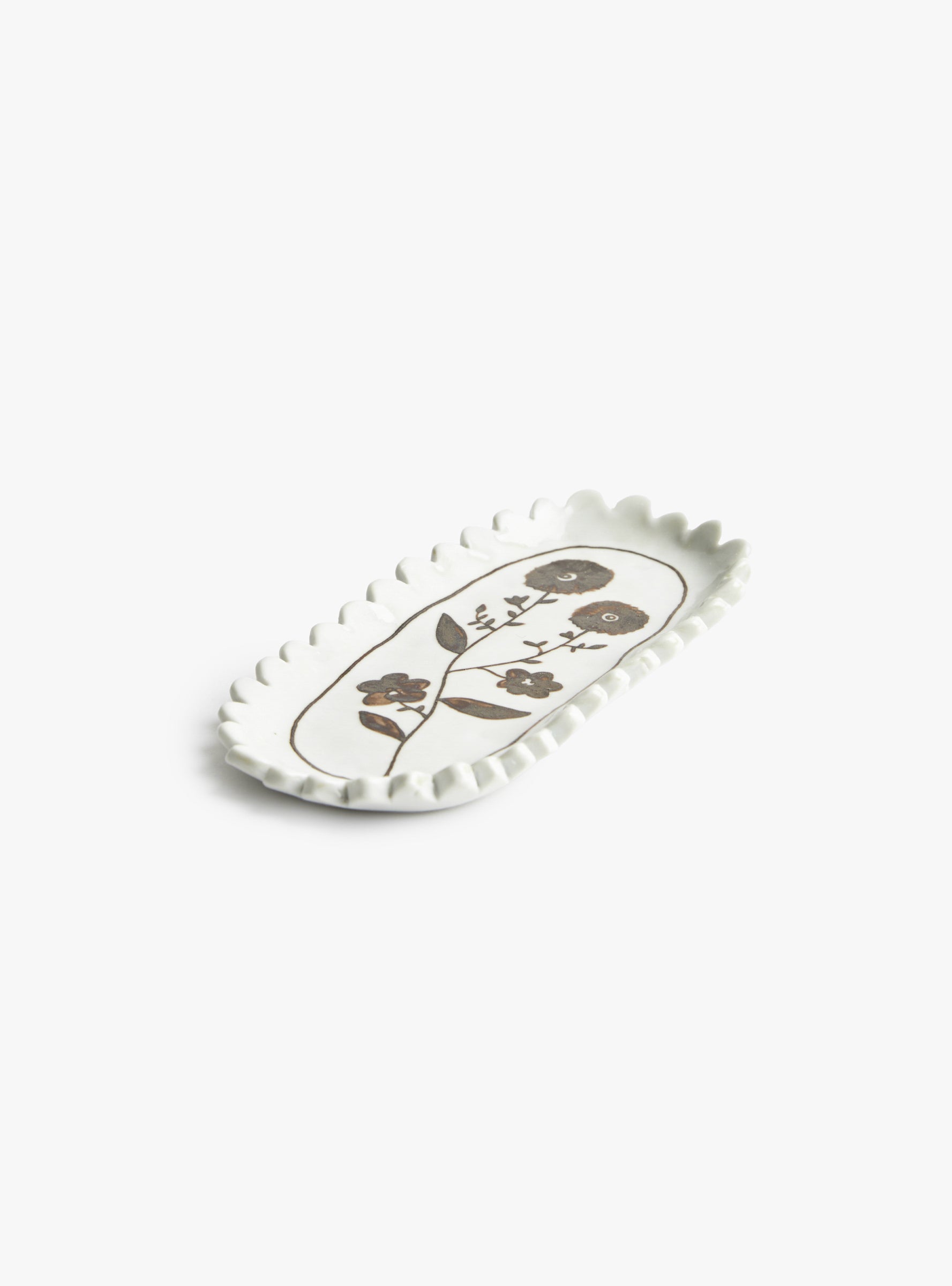 Garden Scalloped Tray white Stephanie Dawn Matthias (front view) at Couverture & The Garbstore