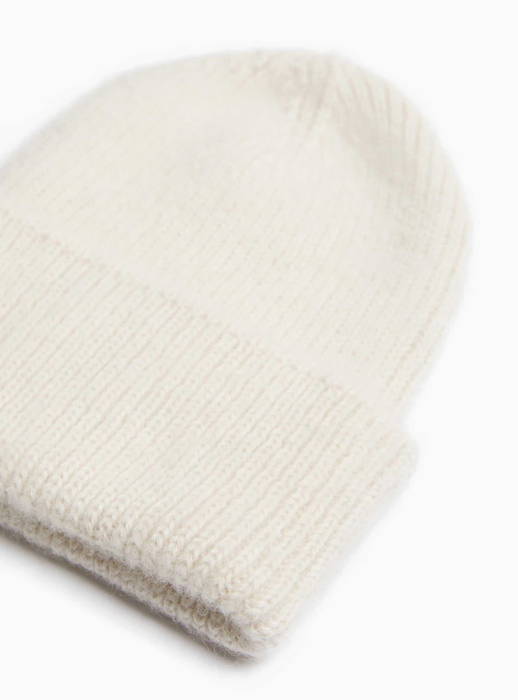 Brushed Baby Alpaca Hat White White KARA (Fabric Detail) at Couverture & The Garbstore