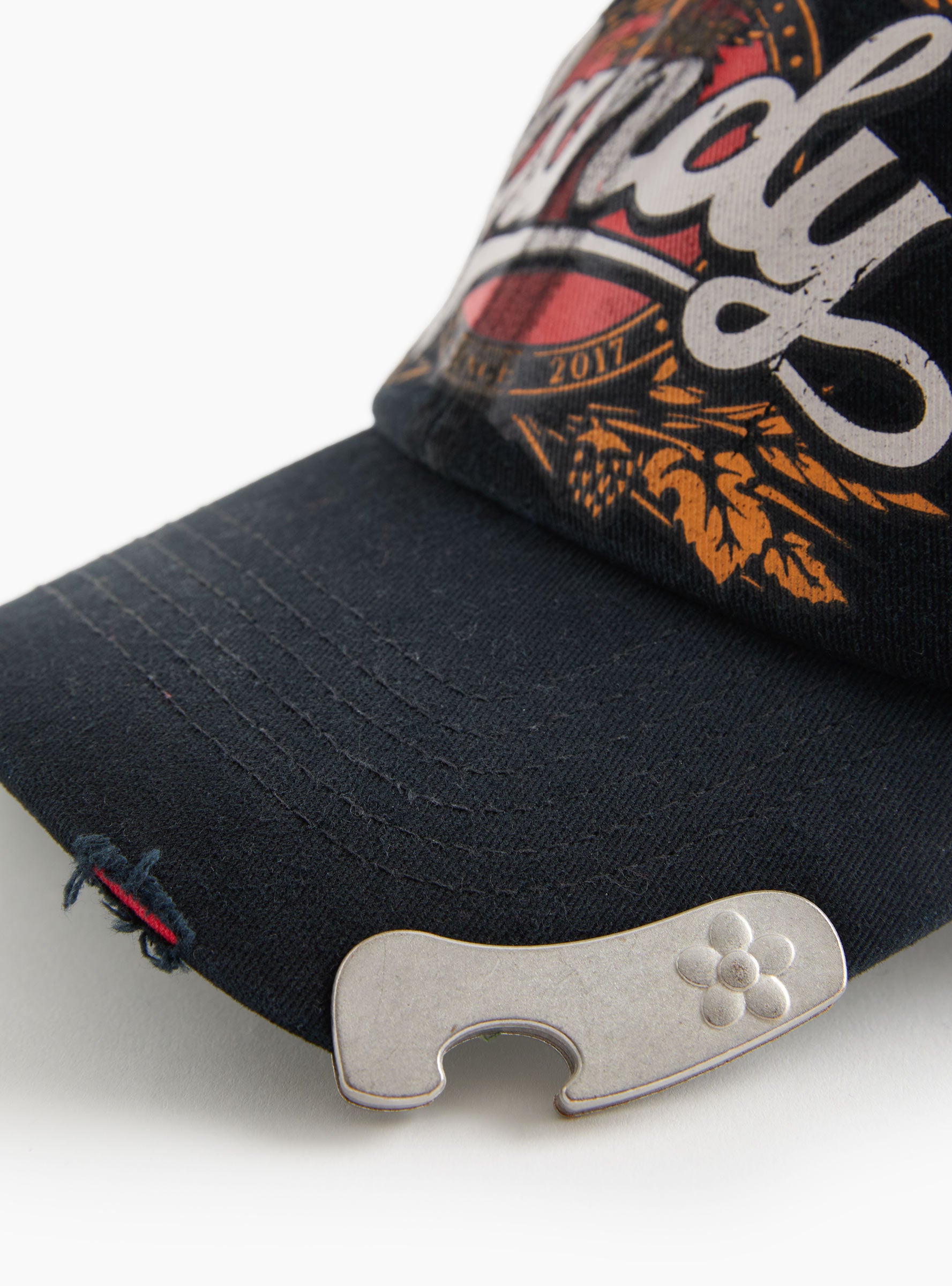 Beer Can Opener Cap Navy VANDY THE PINK (detail) at Couverture & The Garbstore