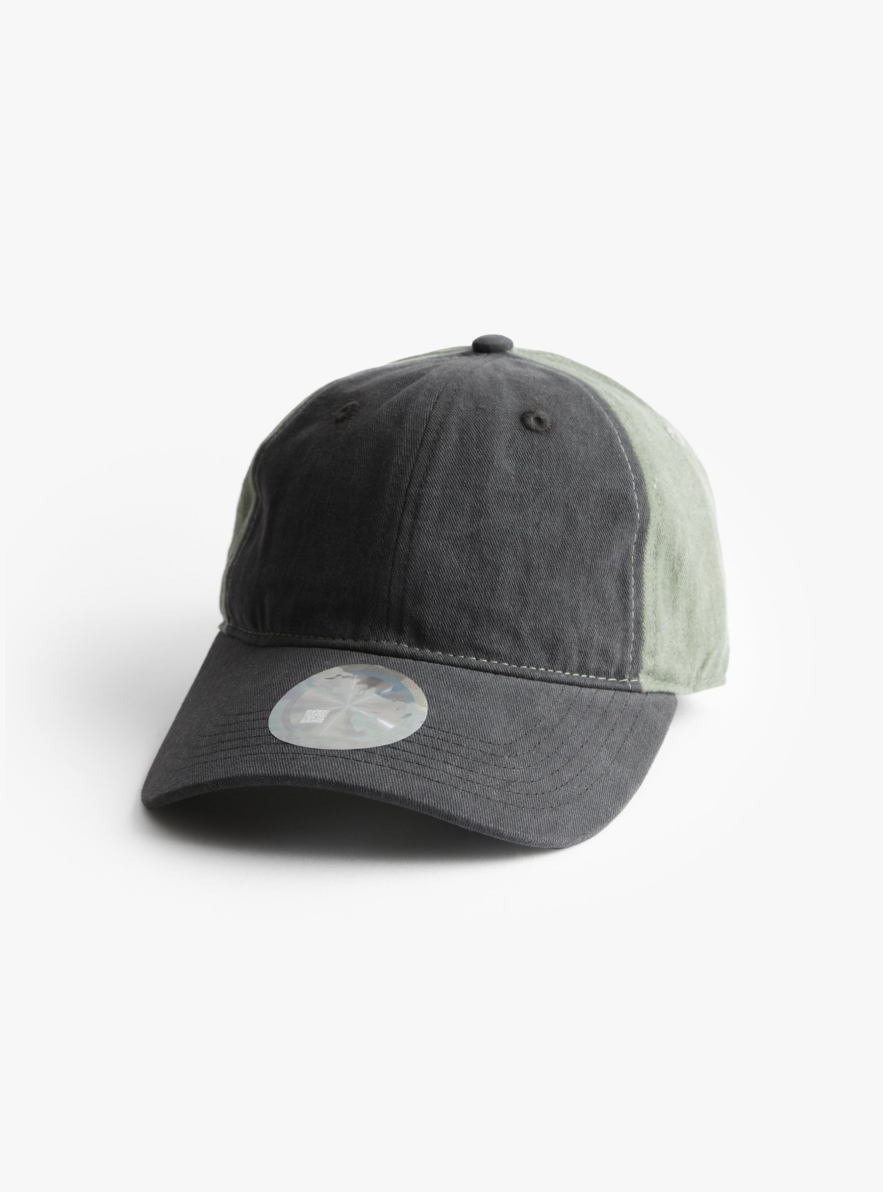 Empty Low Profile Hat Washed Black & Washed Moss B.EAUTIFUL (front) at Couverture & The Garbstore