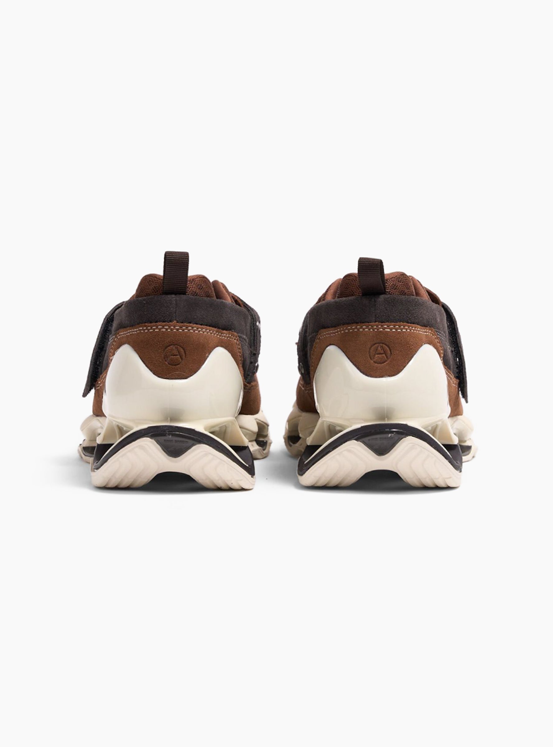 Wave Prophecy Ring Moc Chicory Coffee MIZUNO (Back) at Couverture & The Garbstore