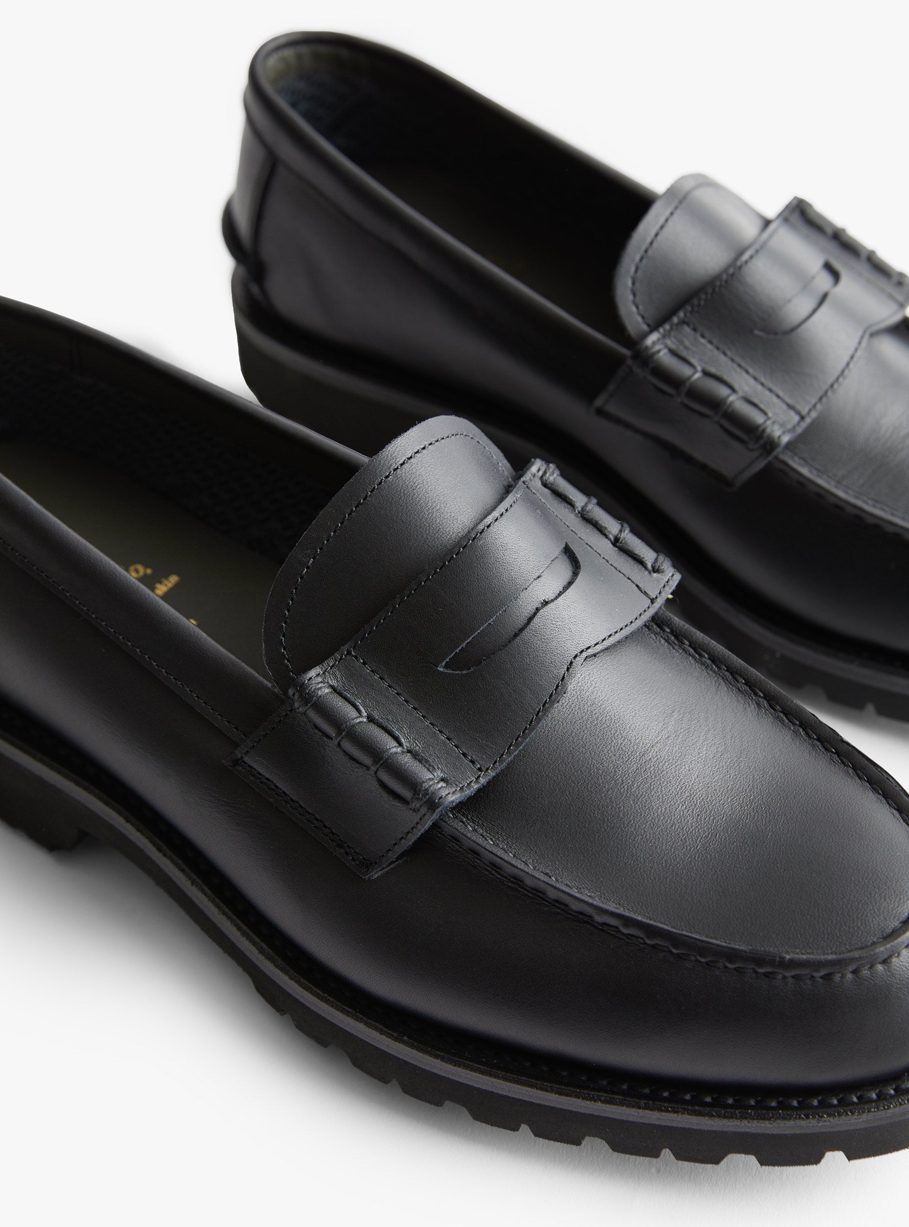 Beefroll Loafer Black Black REGAL SHOE & CO. (detail) at Couverture & The Garbstore