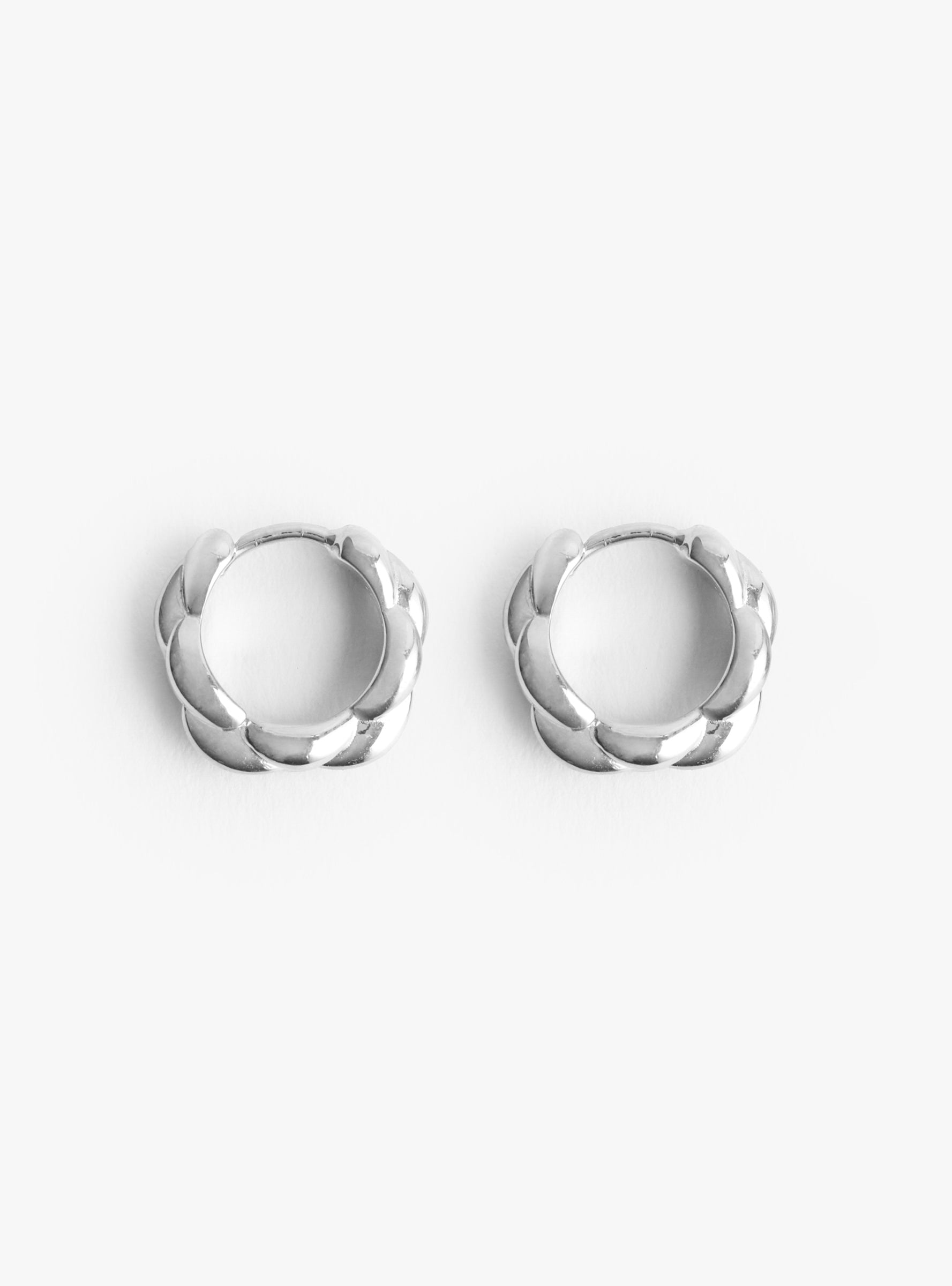 Modern Wave Everyday Earrings Silver Silver Isabella Etou (top view) at Couverture & The Garbstore
