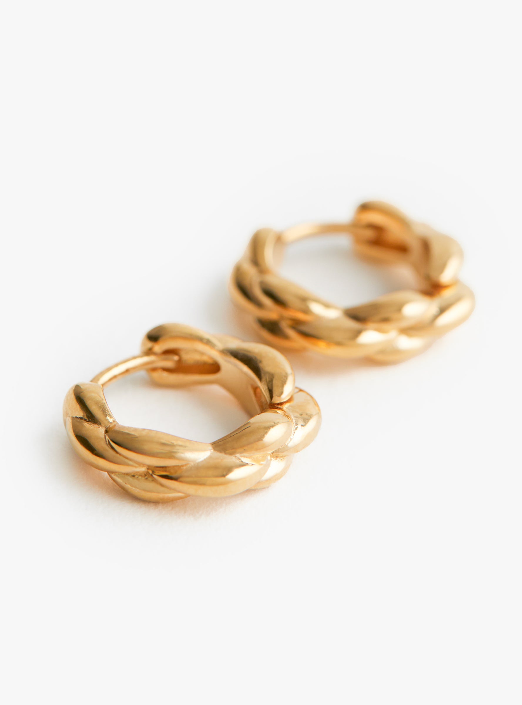 Modern Wave Everyday Earrings Vermeil Vermeil Isabella Etou (close up) at Couverture & The Garbstore