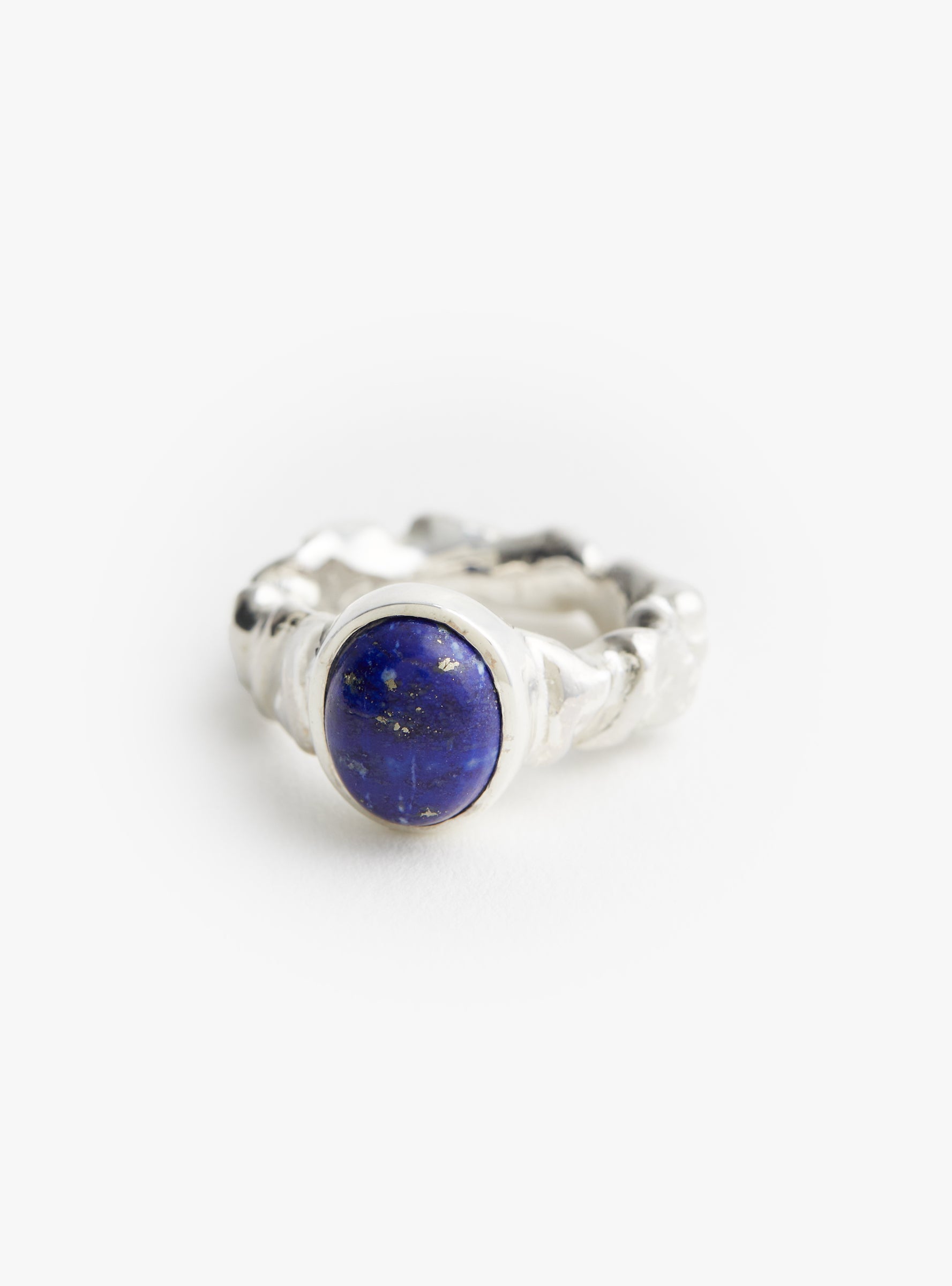 Lapis Lazuil Crush Ring Silver Silver Isabella Etou (front view) at Couverture & The Garbstore