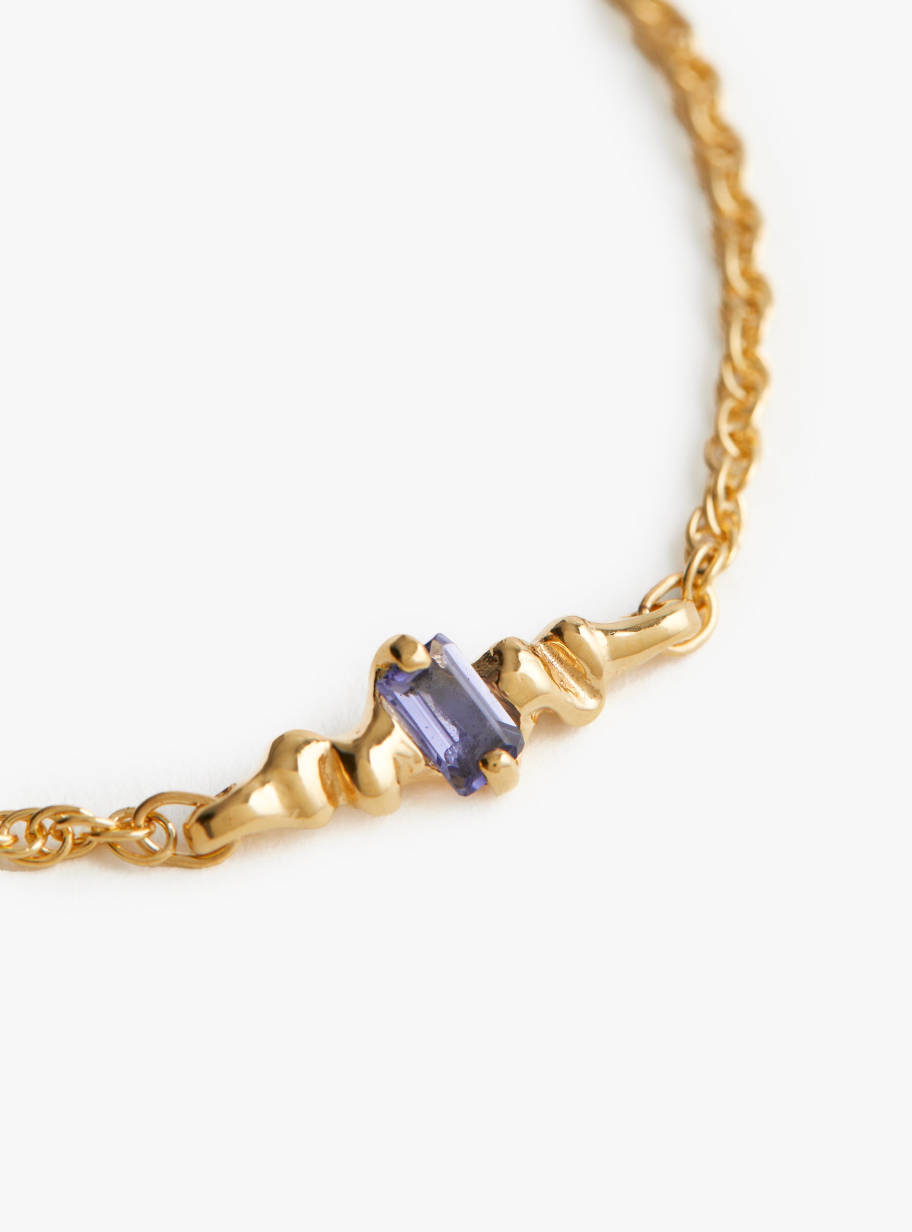Crinkle Iolite Chain Bracelet Vermeil Vermeil Isabella Etou (stone detail) at Couverture & The Garbstore