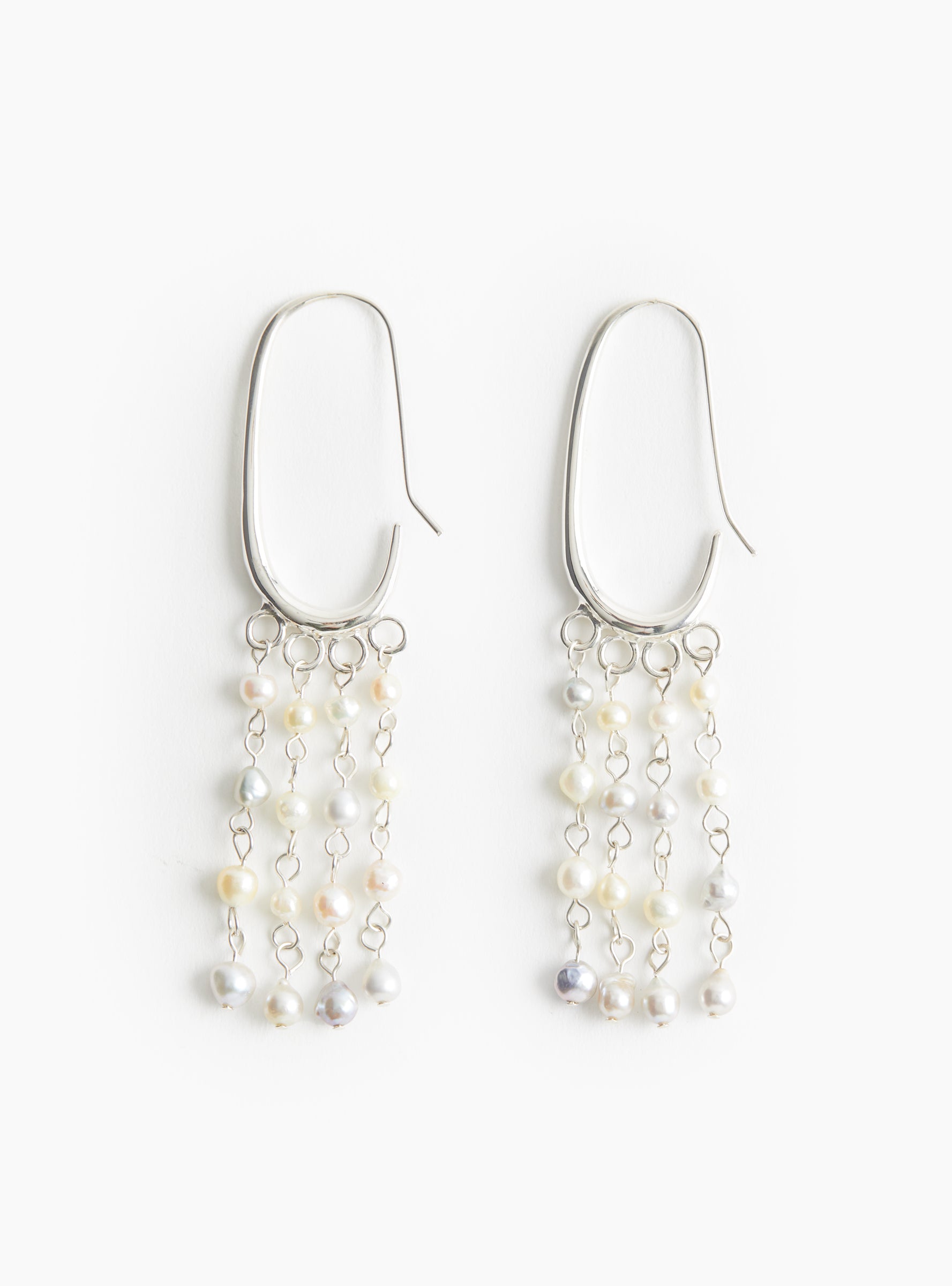 Rain Earrings Akoyo Pearl Akoyo Pearl Daniella Samper (front) at Couverture & The Garbstore