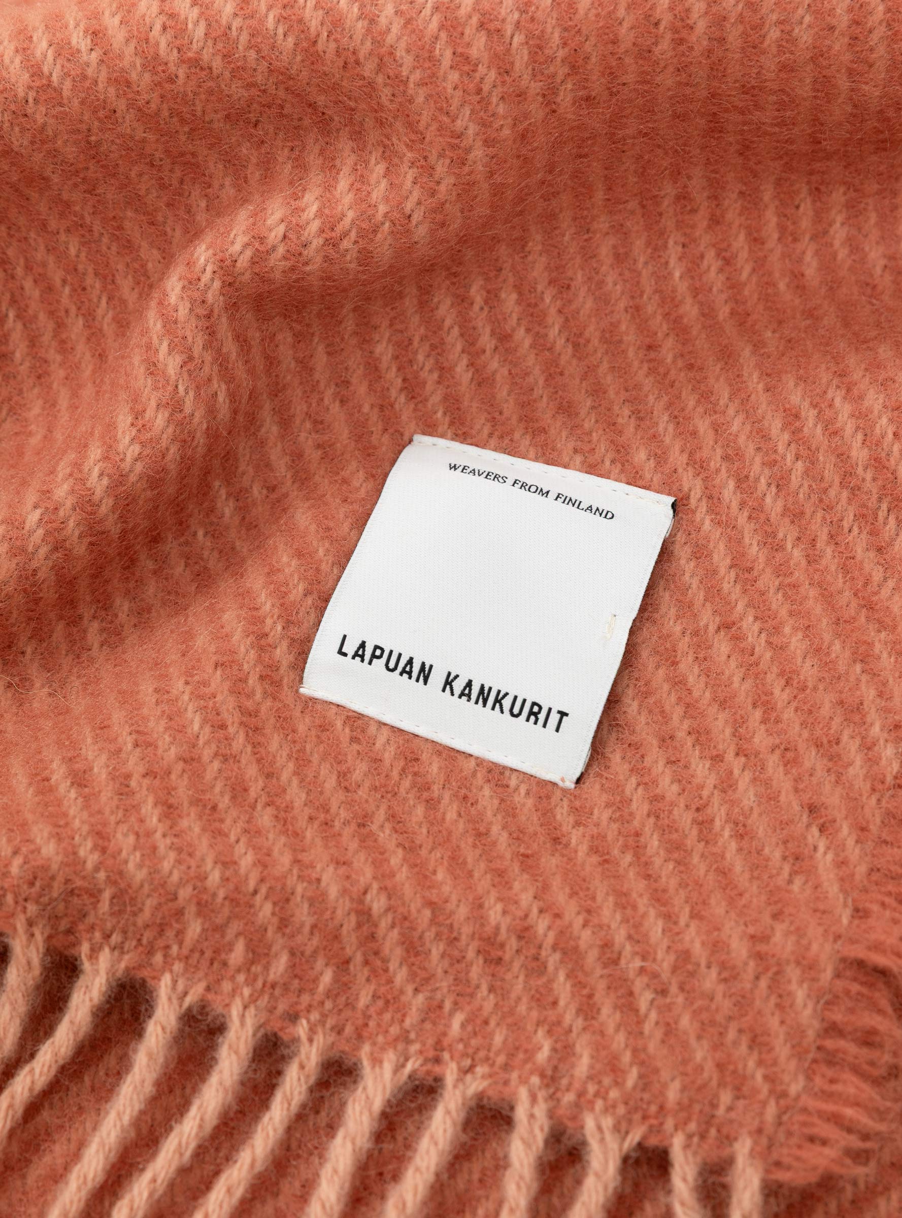 Ilo Wool Blanket PowderCinnamon ONE SIZE Lapuan Kankurit (label detail) at Couverture & The Garbstore