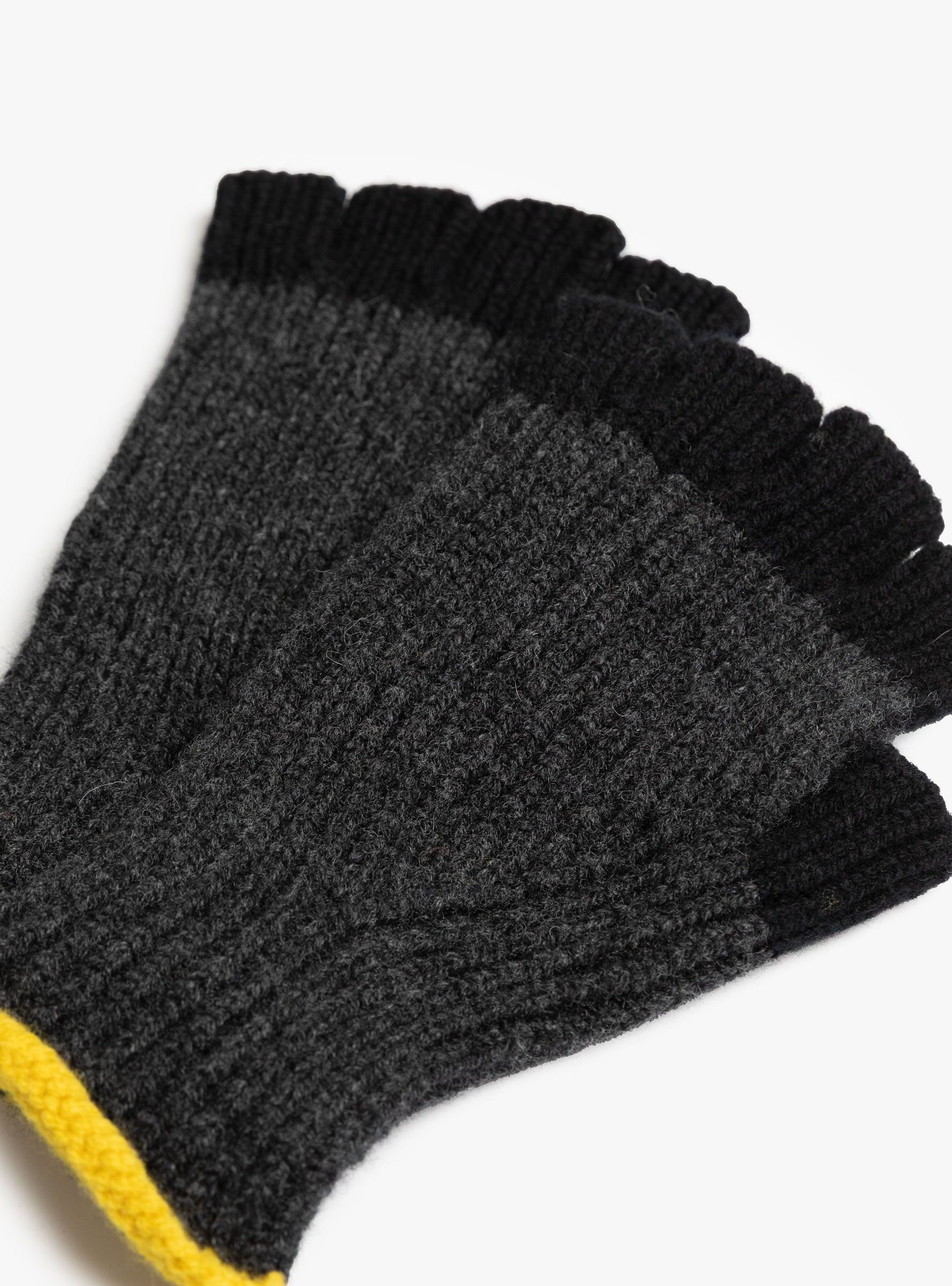 W No Fingers In There Ribbed Gloves Charcoal Charcoal HOWLIN (fabric detail) at Couverture & The Garbstore