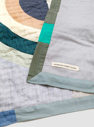 Centre Quilt Grey by Thompson Street Studio | Couverture & The Garbstore