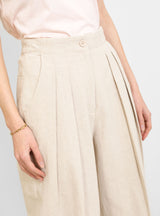 Canvas Pleated Trouser Beige by 7115 by Szeki | Couverture & The Garbstore