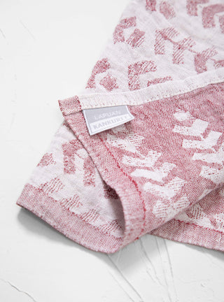 Ruusu x Hvittrask Towel by Lapuan Kankurit | Couverture & The Garbstore