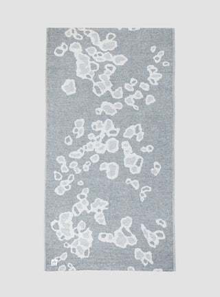 Saimaannorppa Towel White Grey by Lapuan Kankurit | Couverture & The Garbstore